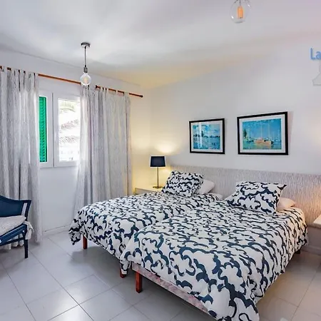 Apartment Atico La Deliziosa Vivienda Vacational With Sea View